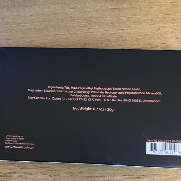 ✨Crown Fuego Eyeshadow Pallet - Picture 5 of 5